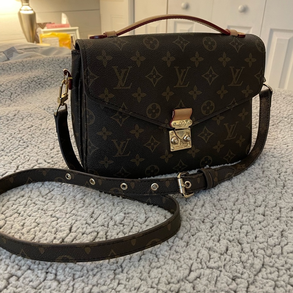Brown crossbody bag 🍂